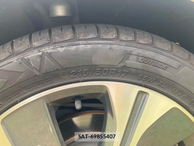 Nissan LEAF 2017-12 8743273-6