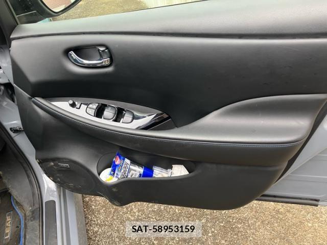 Nissan LEAF 2020-02 8743256-12
