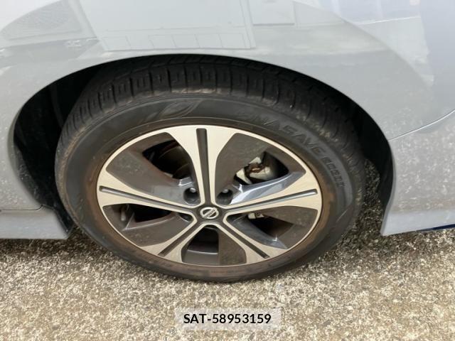 Nissan LEAF 2020-02 8743256-2