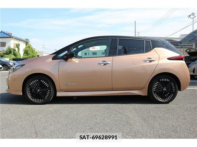 Nissan LEAF 2022-11 8743258-10
