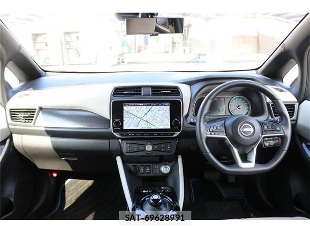 Nissan LEAF 2022-11 8743258-16