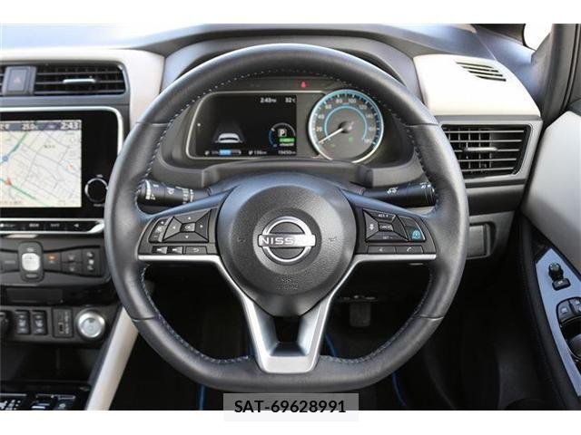 Nissan LEAF 2022-11 8743258-17