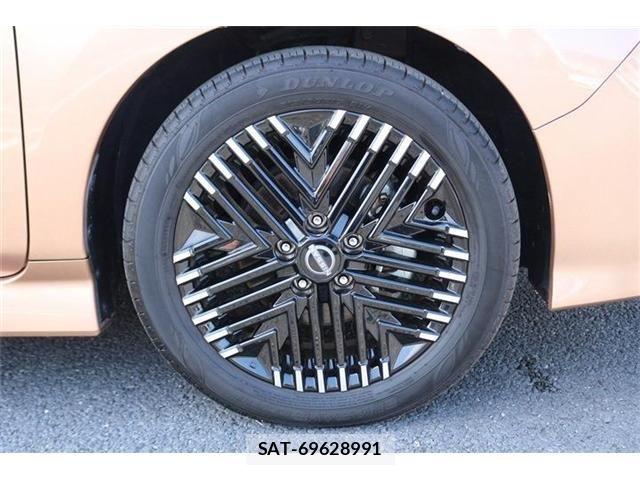 Nissan LEAF 2022-11 8743258-28