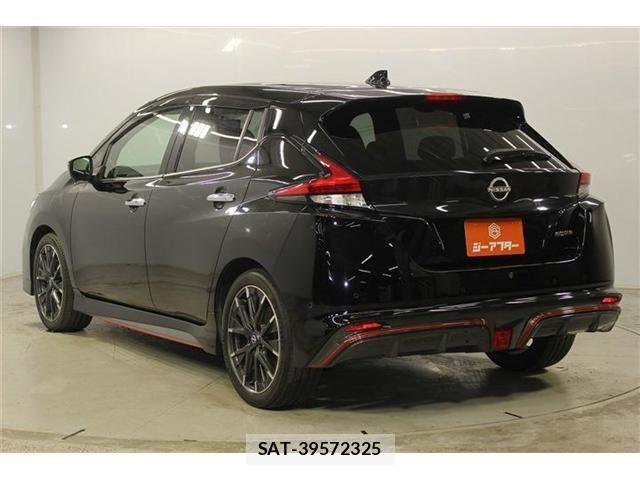 Nissan LEAF 2022-02 8743255-8