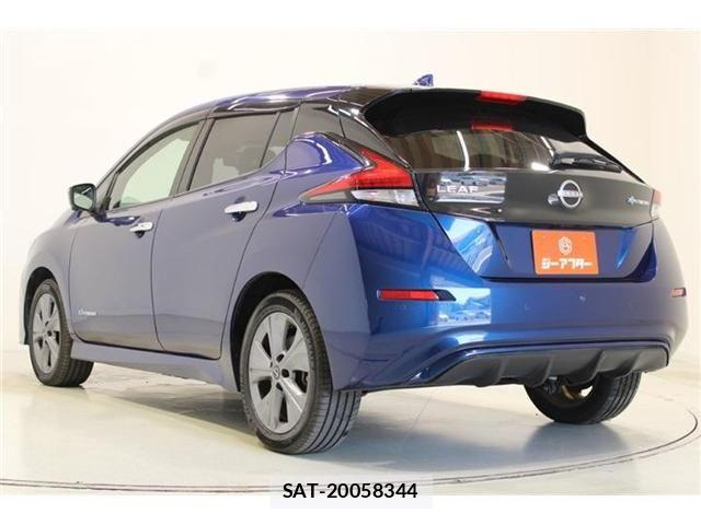 Nissan LEAF 2021-12 8743257-10