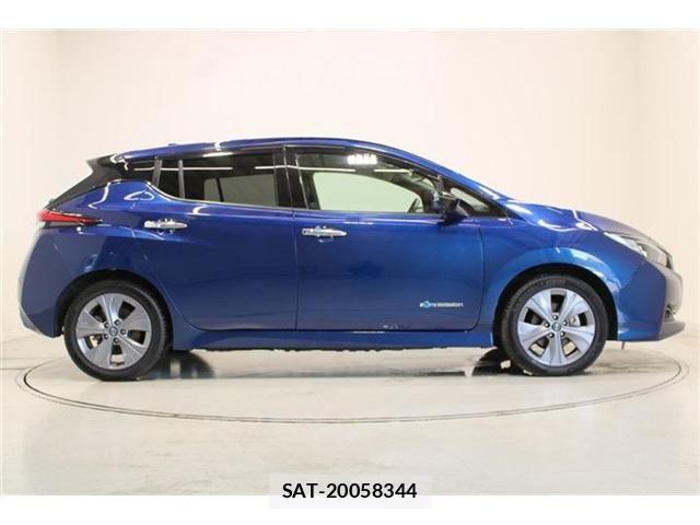Nissan LEAF 2021-12 8743257-13