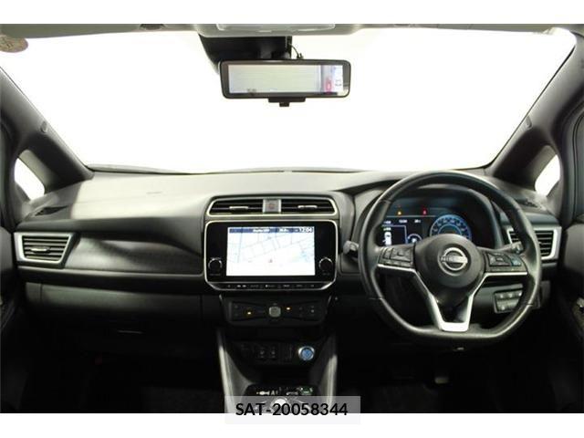Nissan LEAF 2021-12 8743257-1