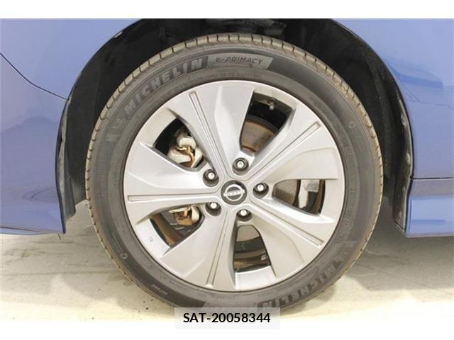 Nissan LEAF 2021-12 8743257-25