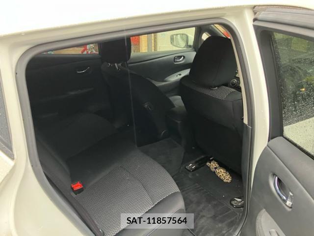 Nissan LEAF 2017-09 8743276-11