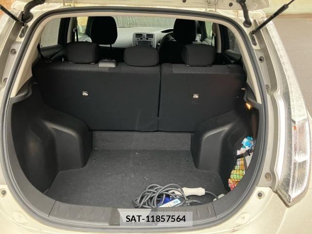 Nissan LEAF 2017-09 8743276-16