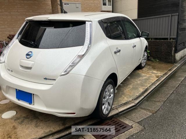 Nissan LEAF 2017-09 8743276-1