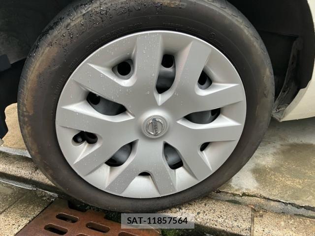 Nissan LEAF 2017-09 8743276-2