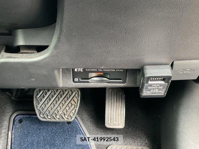 Nissan LEAF 2019-10 8743265-26