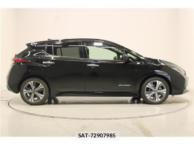 Nissan LEAF 2021-11 8743259-13