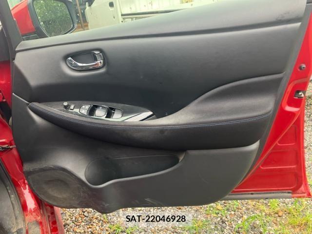 Nissan LEAF 2021-09 8780805-19