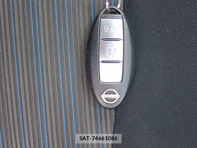 Nissan LEAF 2022-04 8780787-12