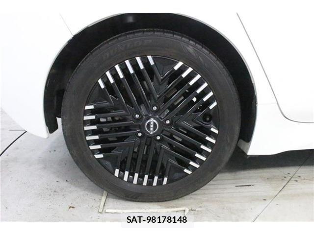 Nissan LEAF 2022-07 8780790-23