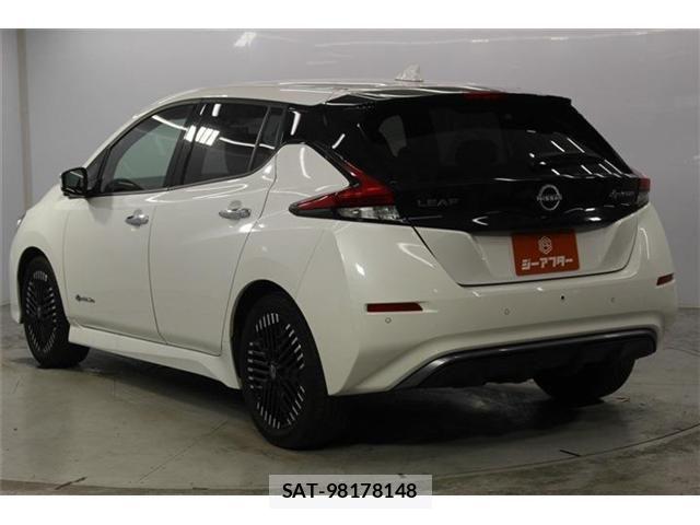 Nissan LEAF 2022-07 8780790-6