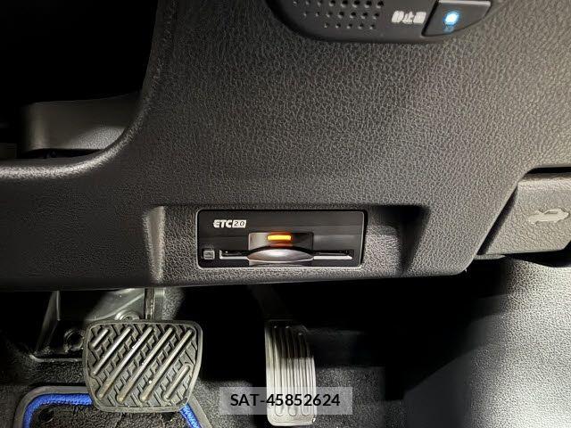 Nissan LEAF 2021-08 8780798-10