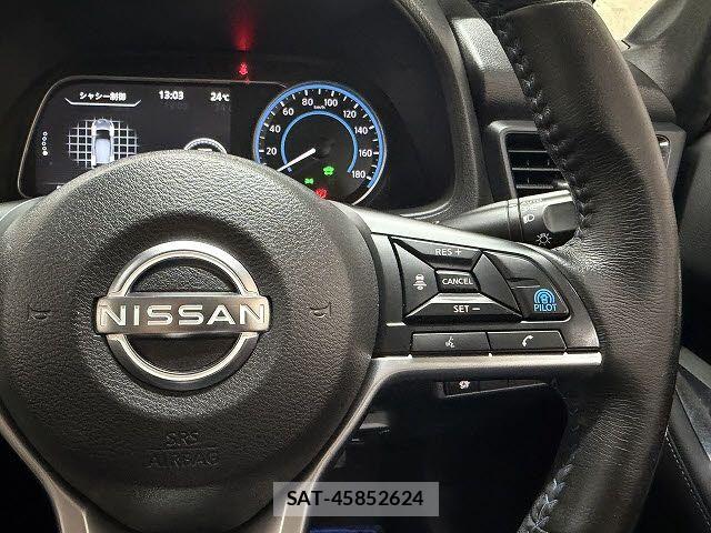 Nissan LEAF 2021-08 8780798-13