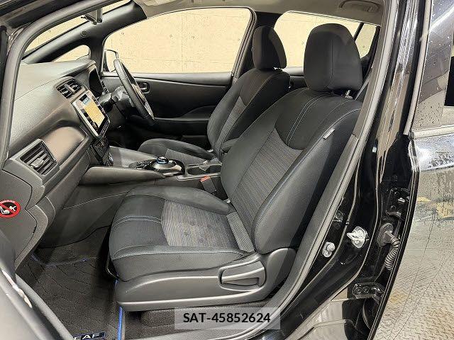 Nissan LEAF 2021-08 8780798-7