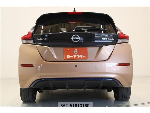 Nissan LEAF 2021-10 8780788-11