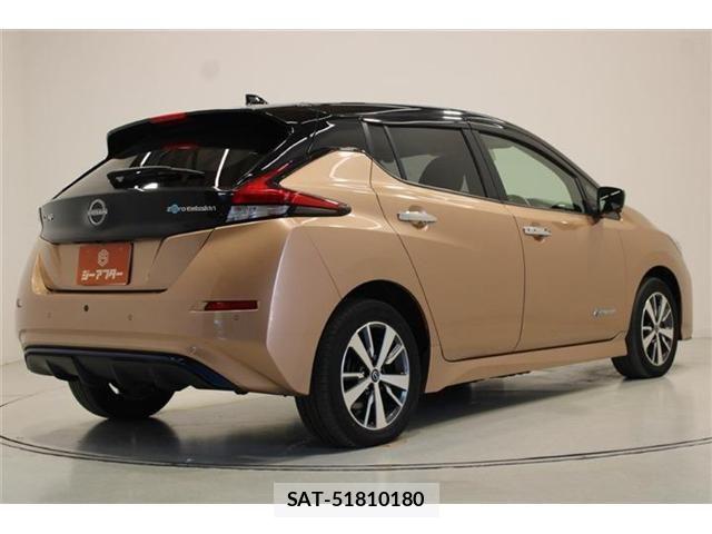 Nissan LEAF 2021-10 8780788-12