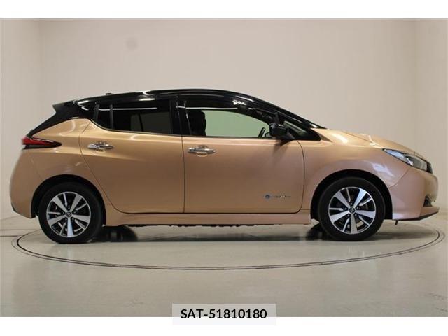 Nissan LEAF 2021-10 8780788-13
