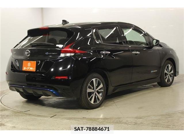 Nissan LEAF 2020-11 8780791-4