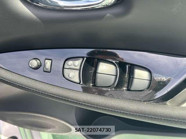 Nissan LEAF 2023-10 8796406-16