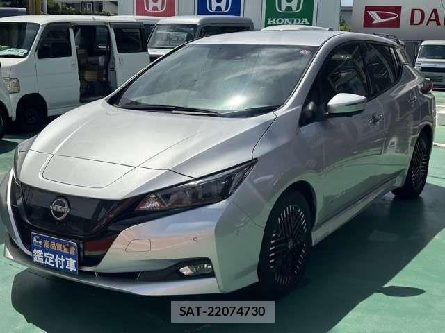 Nissan LEAF 2023-10 8796406-2