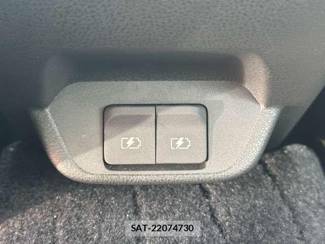 Nissan LEAF 2023-10 8796406-6