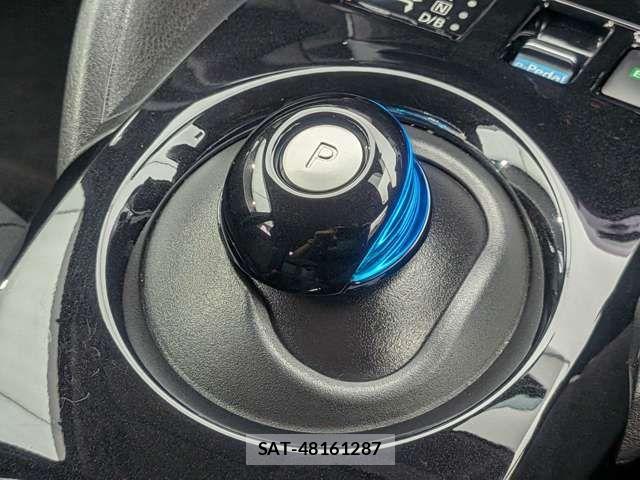 Nissan LEAF 2022-01 8796407-13