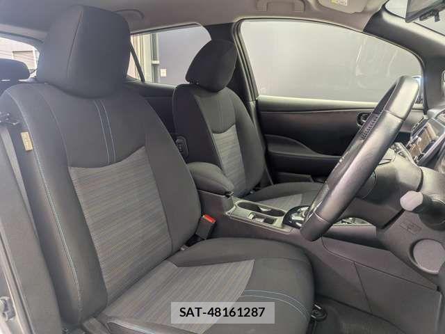 Nissan LEAF 2022-01 8796407-14
