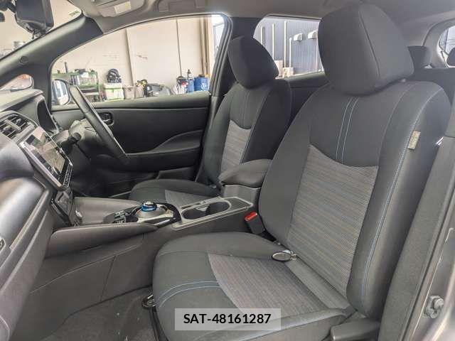 Nissan LEAF 2022-01 8796407-15