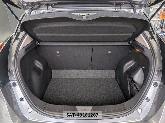 Nissan LEAF 2022-01 8796407-18