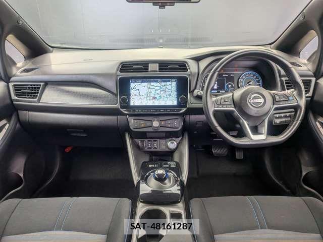 Nissan LEAF 2022-01 8796407-2