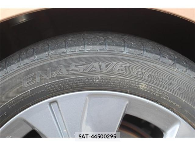 Nissan LEAF 2022-01 8796410-10