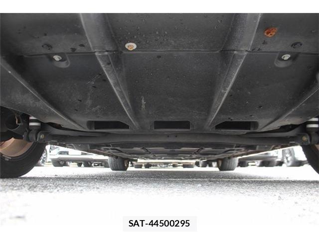 Nissan LEAF 2022-01 8796410-16