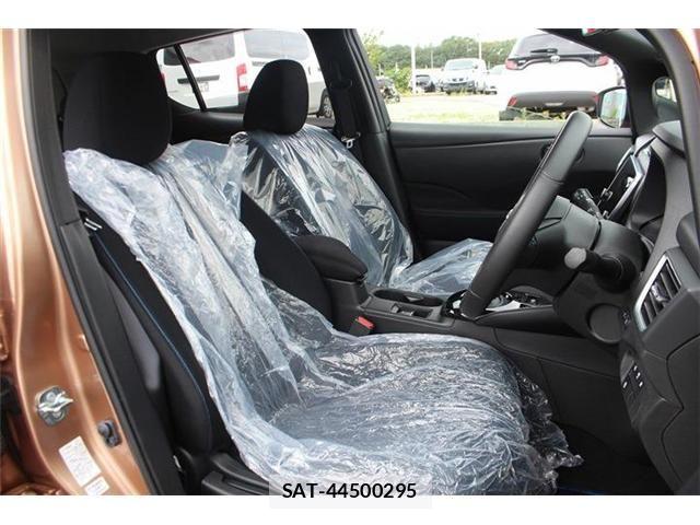 Nissan LEAF 2022-01 8796410-18