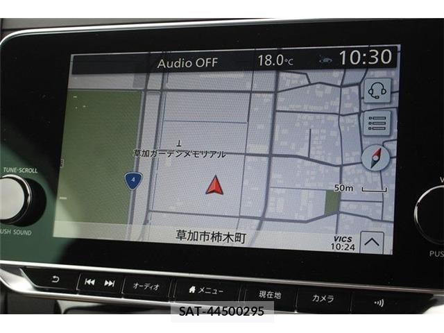 Nissan LEAF 2022-01 8796410-1