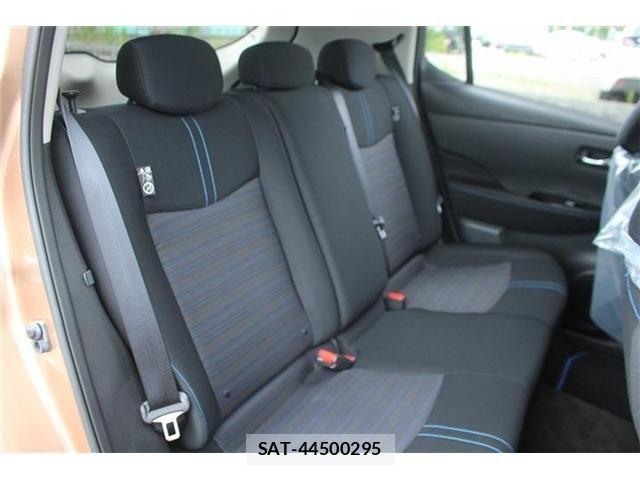 Nissan LEAF 2022-01 8796410-19