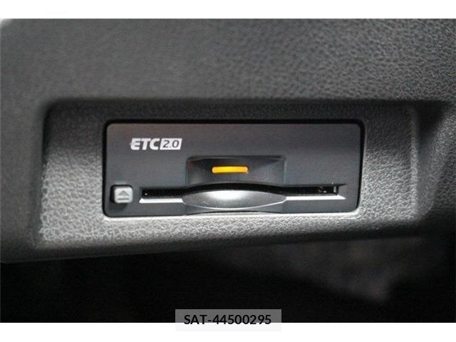 Nissan LEAF 2022-01 8796410-27