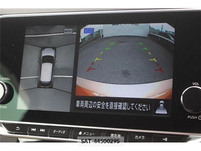 Nissan LEAF 2022-01 8796410-2