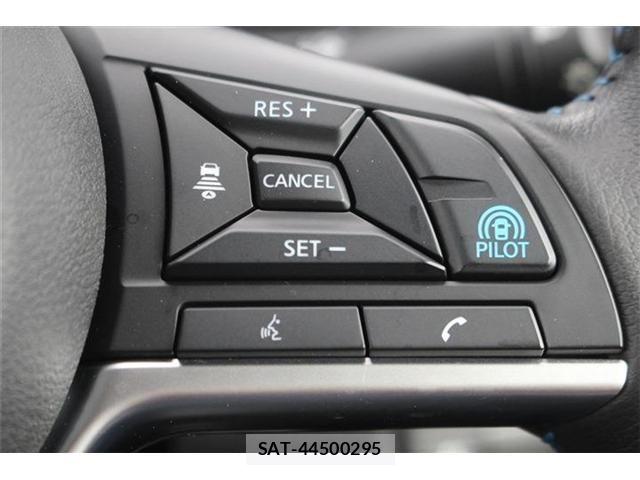 Nissan LEAF 2022-01 8796410-3