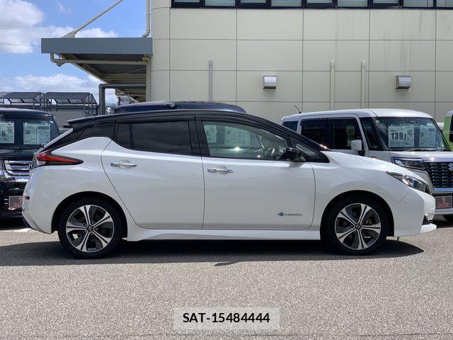 Nissan LEAF 2020-03 8796412-4