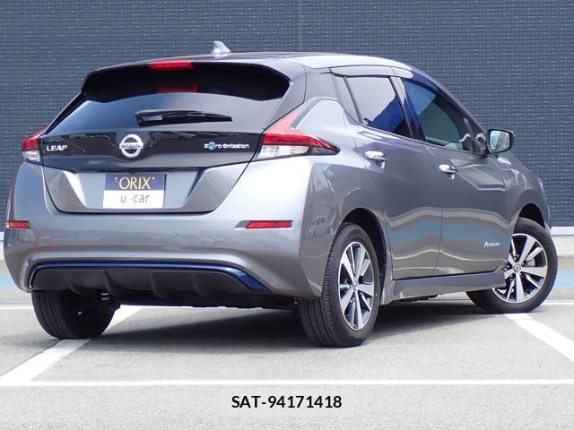 Nissan LEAF 2021-04 8796405-2