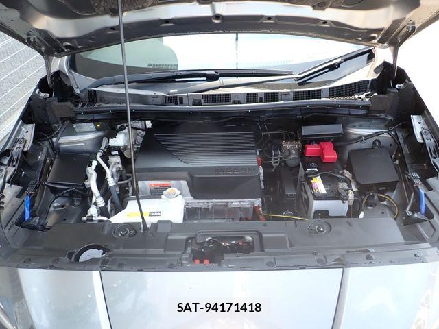 Nissan LEAF 2021-04 8796405-3