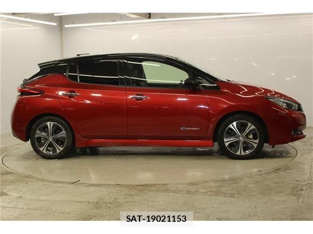 Nissan LEAF 2017-12 8796413-3