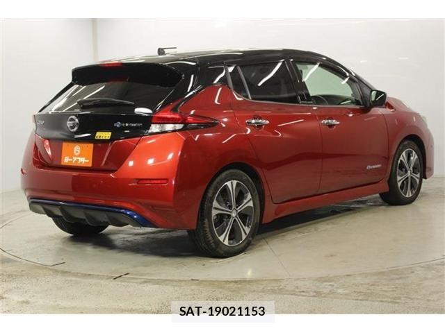 Nissan LEAF 2017-12 8796413-4